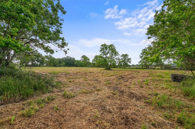 36622 Tompkins Road, Hempstead, TX 77445
