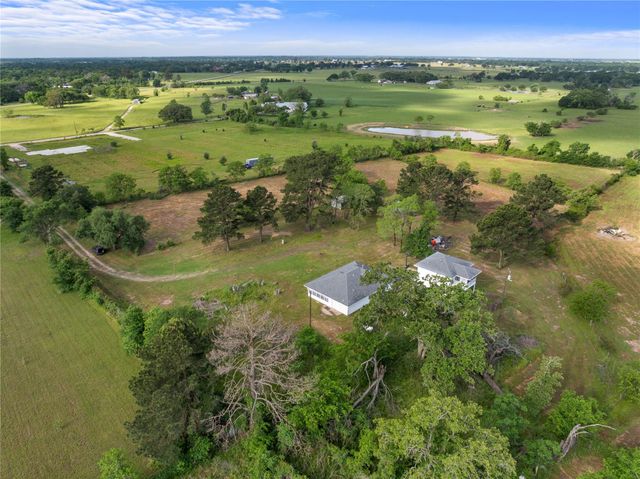 36622 Tompkins Road, Hempstead, TX 77445