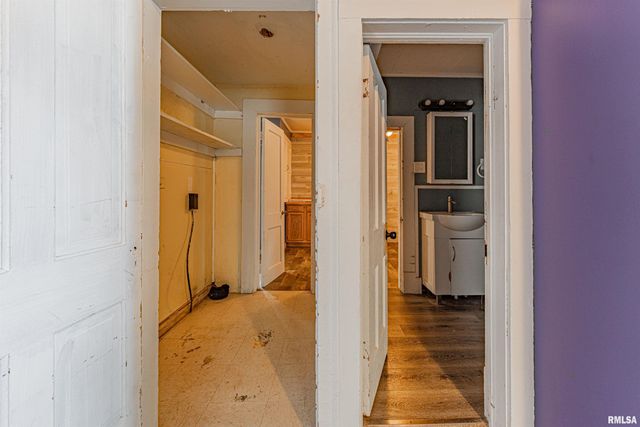 202 S VINE Street, Mt Pulaski, IL 62548