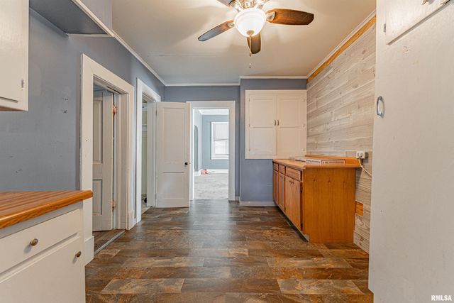 202 S VINE Street, Mt Pulaski, IL 62548