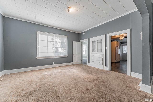 202 S VINE Street, Mt Pulaski, IL 62548