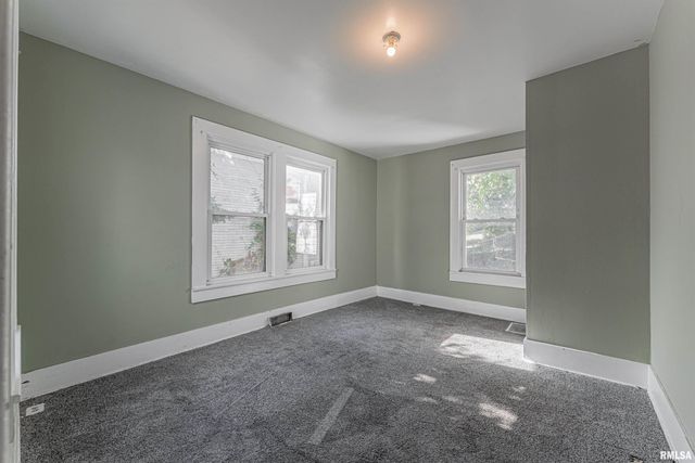 202 S VINE Street, Mt Pulaski, IL 62548