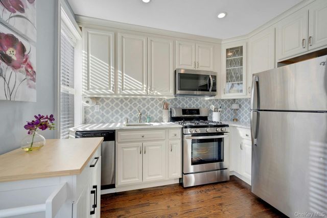 280 Bronxville Road 3W, Bronxville, NY 10708