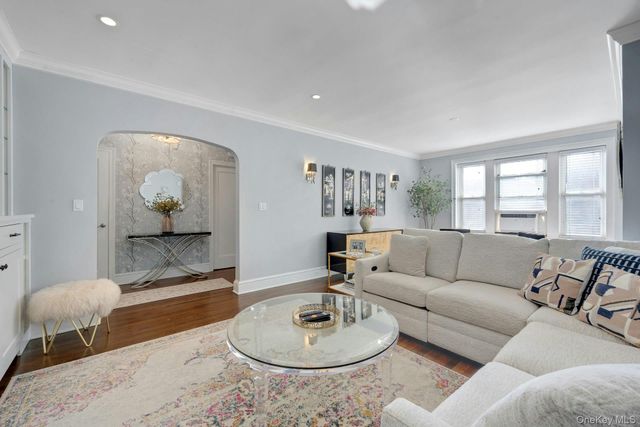 280 Bronxville Road 3W, Bronxville, NY 10708