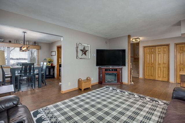 2414 W Avalon Road, Janesville, WI 53546