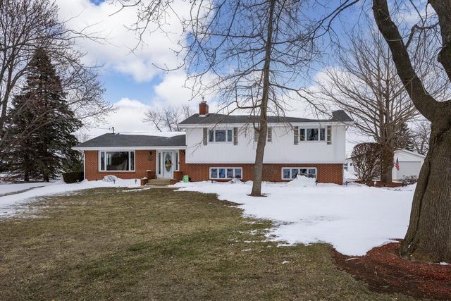 2414 W Avalon Road, Janesville, WI 53546