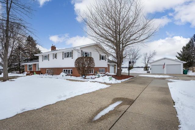 2414 W Avalon Road, Janesville, WI 53546