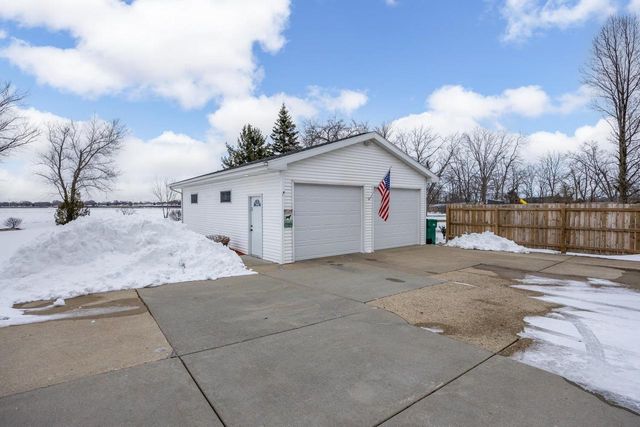 2414 W Avalon Road, Janesville, WI 53546