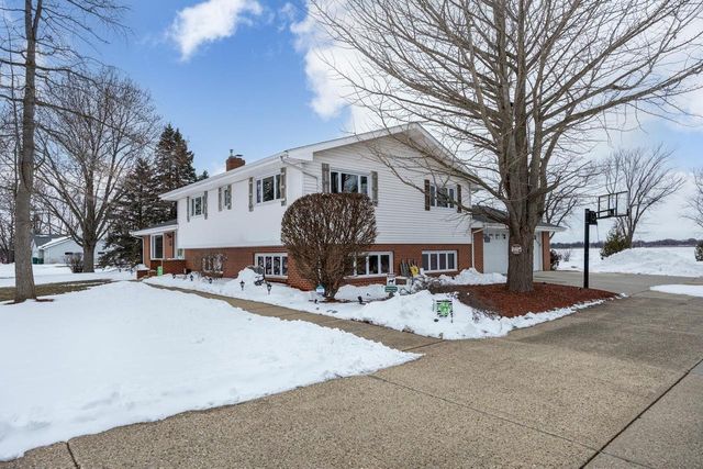 2414 W Avalon Road, Janesville, WI 53546