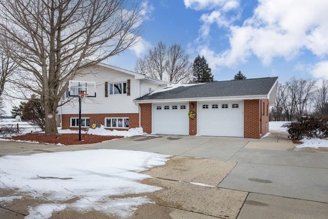 2414 W Avalon Road, Janesville, WI 53546