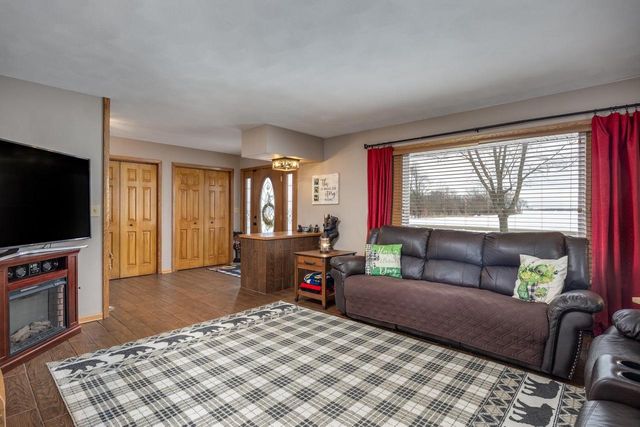 2414 W Avalon Road, Janesville, WI 53546