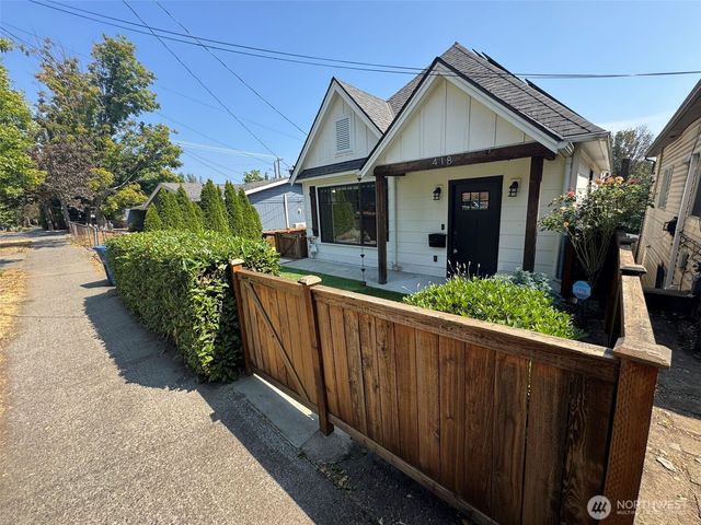 418 20th Avenue, Seattle, WA 98122