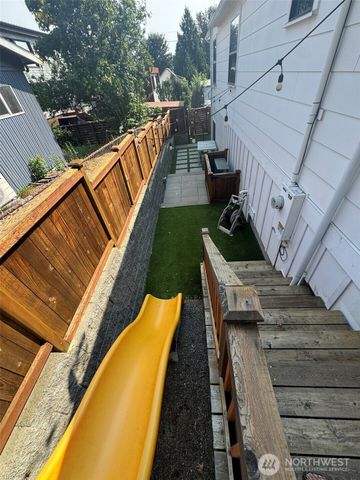 418 20th Avenue, Seattle, WA 98122