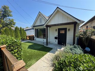 418 20th Avenue, Seattle, WA 98122