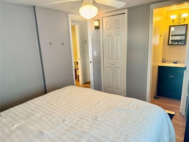 7901 N 40TH AVENUE N 21, St Petersburg, FL 33709