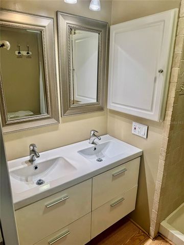 7901 N 40TH AVENUE N 21, St Petersburg, FL 33709