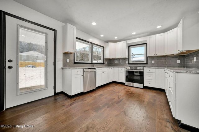 2753 Coral Ridge Rd, Brooks, KY 40109