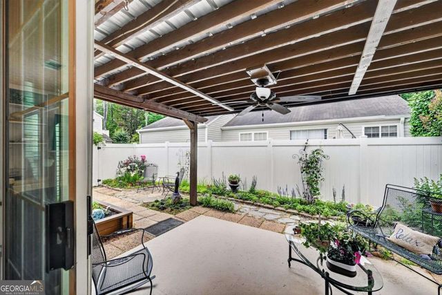 111 W Oaks Court, Woodstock, GA 30188