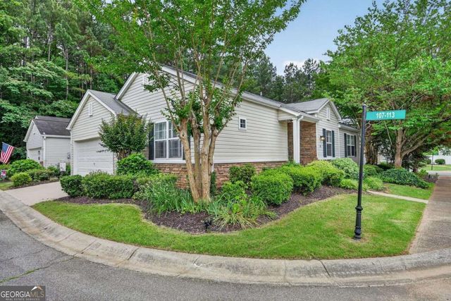 111 W Oaks Court, Woodstock, GA 30188