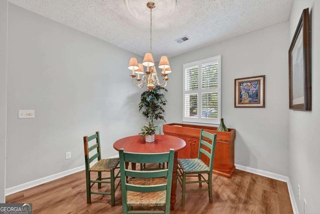 111 W Oaks Court, Woodstock, GA 30188