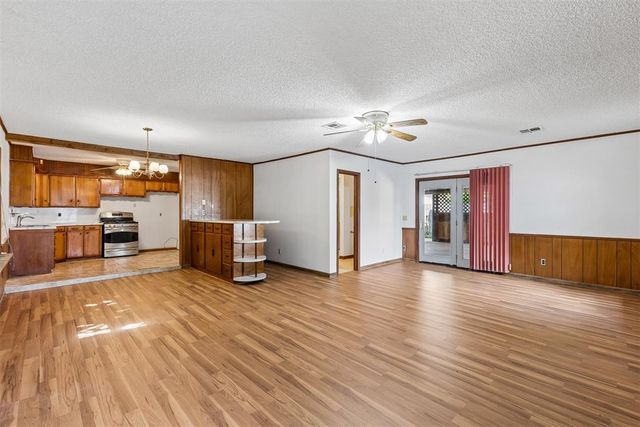2717 SW 64th Street, Oklahoma City, OK 73159