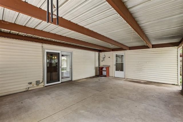 2717 SW 64th Street, Oklahoma City, OK 73159