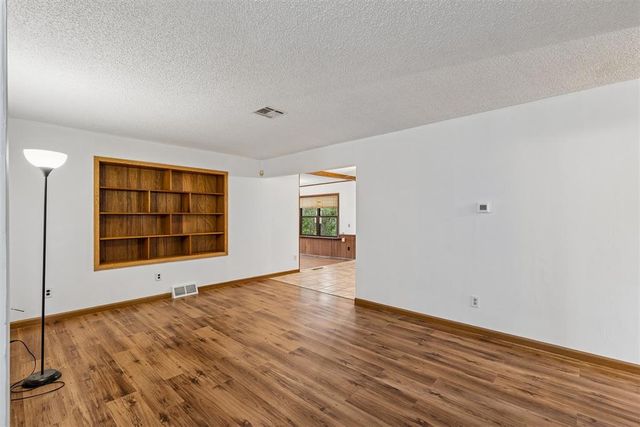 2717 SW 64th Street, Oklahoma City, OK 73159