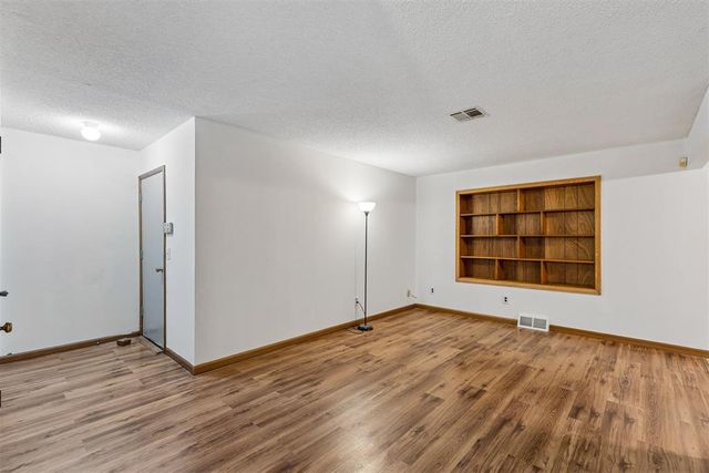 2717 SW 64th Street, Oklahoma City, OK 73159