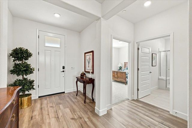 8289 Evans Tree Dr, Roseville, CA 95747
