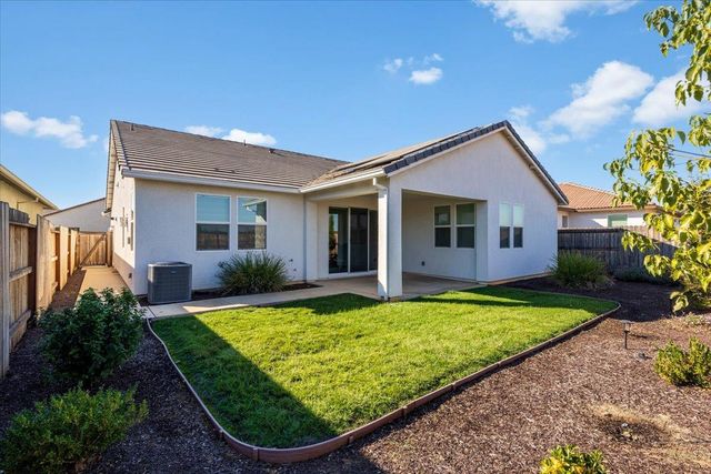 8289 Evans Tree Dr, Roseville, CA 95747