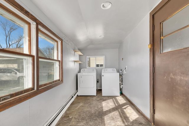 110 1st Street SW, Melrose, MN 56352