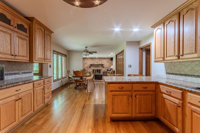 1910 HAMBURG LOOP, Savannah, TN 38372