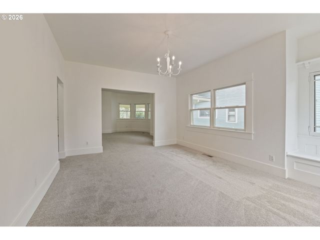 5727 N HAIGHT Ave, Portland, OR 97217