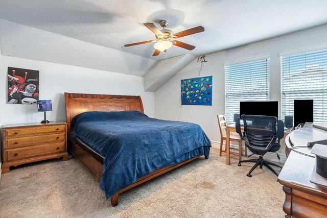 1047 Maine Avenue, Clovis, CA 93619