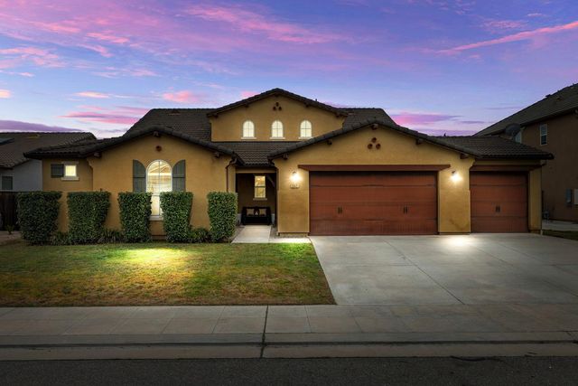 1047 Maine Avenue, Clovis, CA 93619