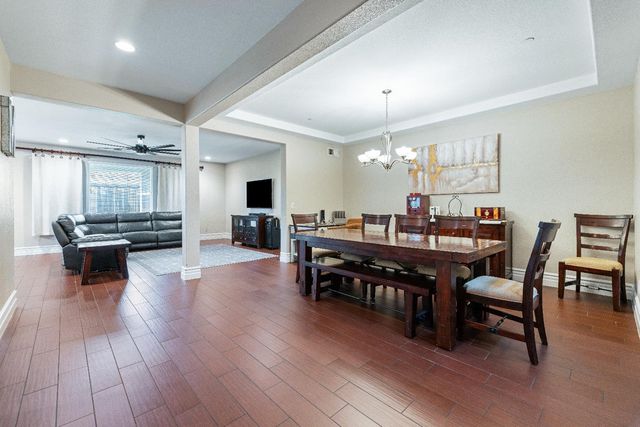 1047 Maine Avenue, Clovis, CA 93619