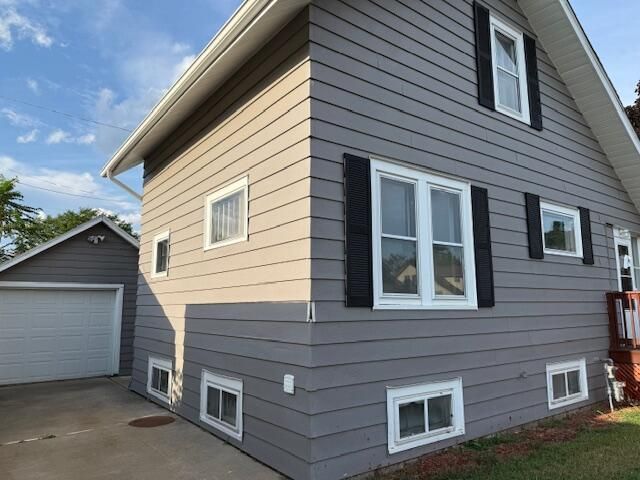 1712 70th STREET, Kenosha, WI 53143