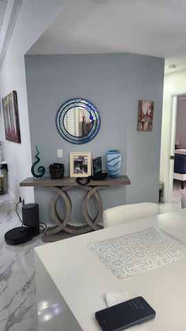 532 Briarwood Circle 2-48, Hollywood, FL 33024