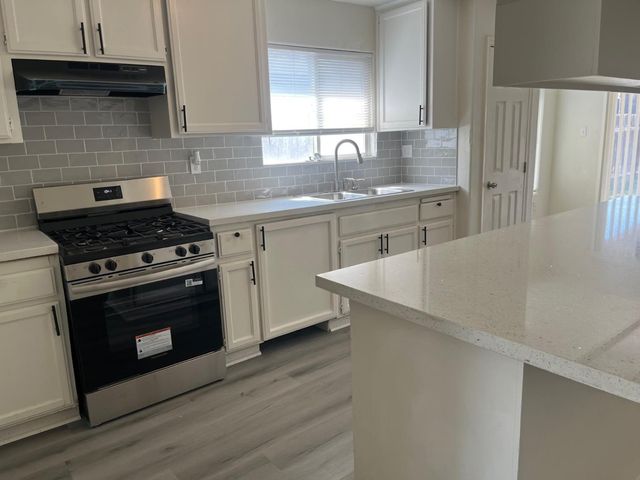 126 Clyde, Bakersfield, CA 93307