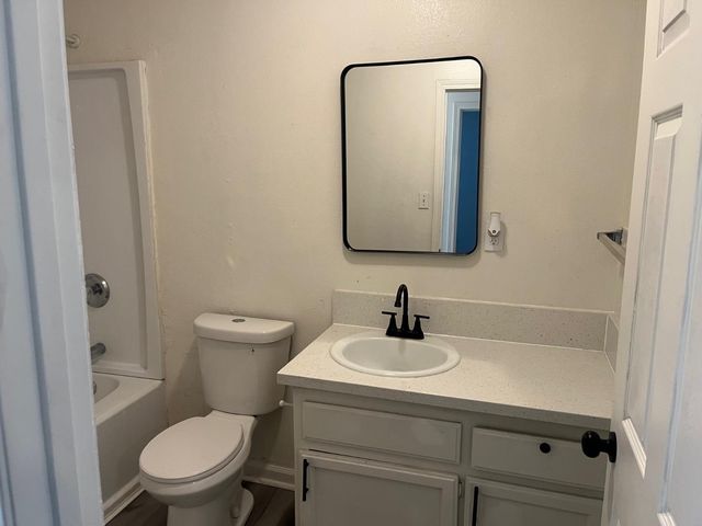 126 Clyde, Bakersfield, CA 93307