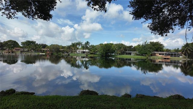 2070 Sweet Gum Avenue, Pembroke Pines, FL 33026
