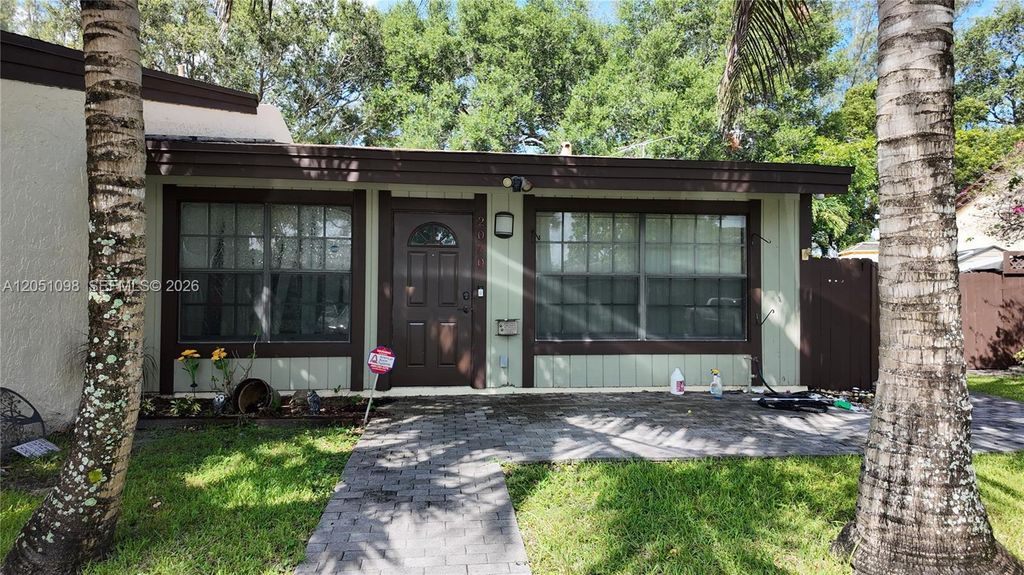 2070 Sweet Gum Avenue, Pembroke Pines, FL 33026