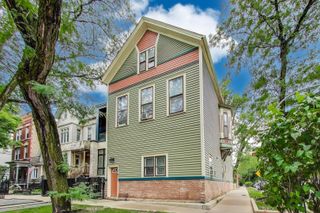 1100 W Wellington Avenue, Chicago, IL 60657