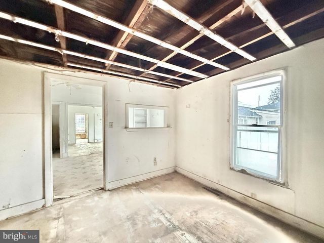 712 3RD ST N, Millville, NJ 08332