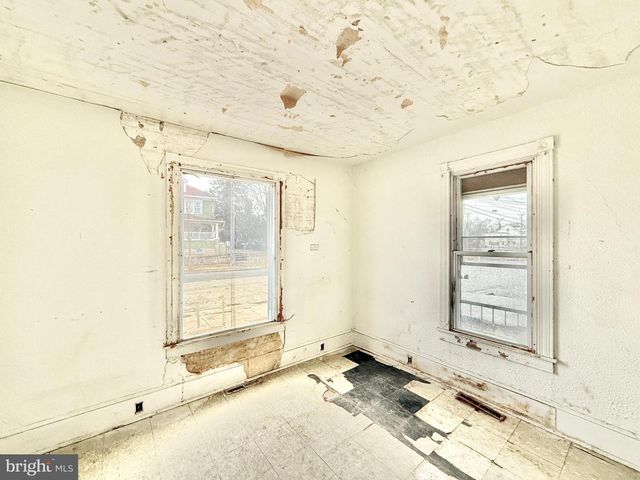 712 3RD ST N, Millville, NJ 08332