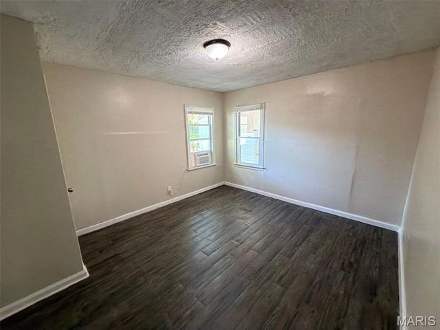 2326 Chambers Road, St Louis, MO 63136