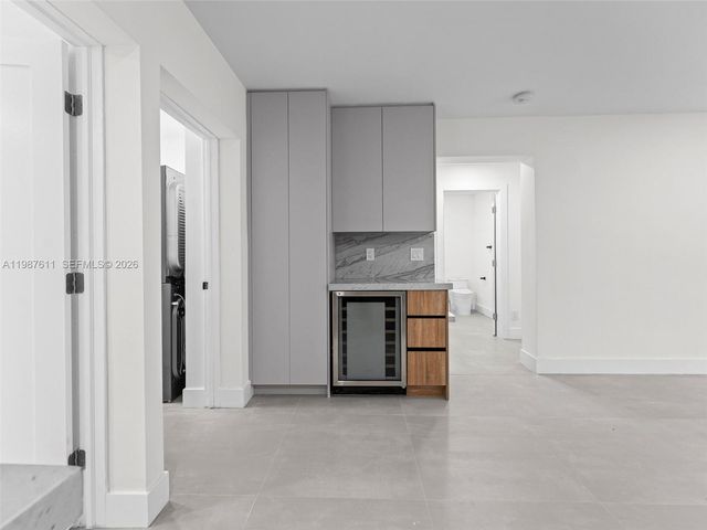 610 NE 164th Ter, North Miami Beach, FL 33162