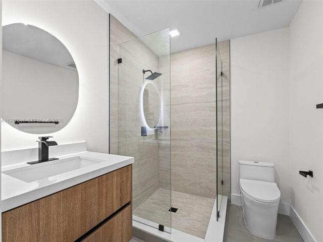 610 NE 164th Ter, North Miami Beach, FL 33162