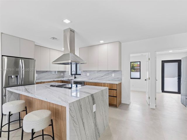 610 NE 164th Ter, North Miami Beach, FL 33162