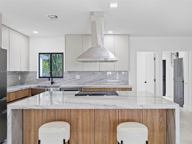 610 NE 164th Ter, North Miami Beach, FL 33162